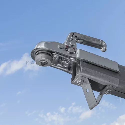 KC1328 univerzális vonófejzár