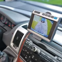 Tolatás, parkolás, navigáció